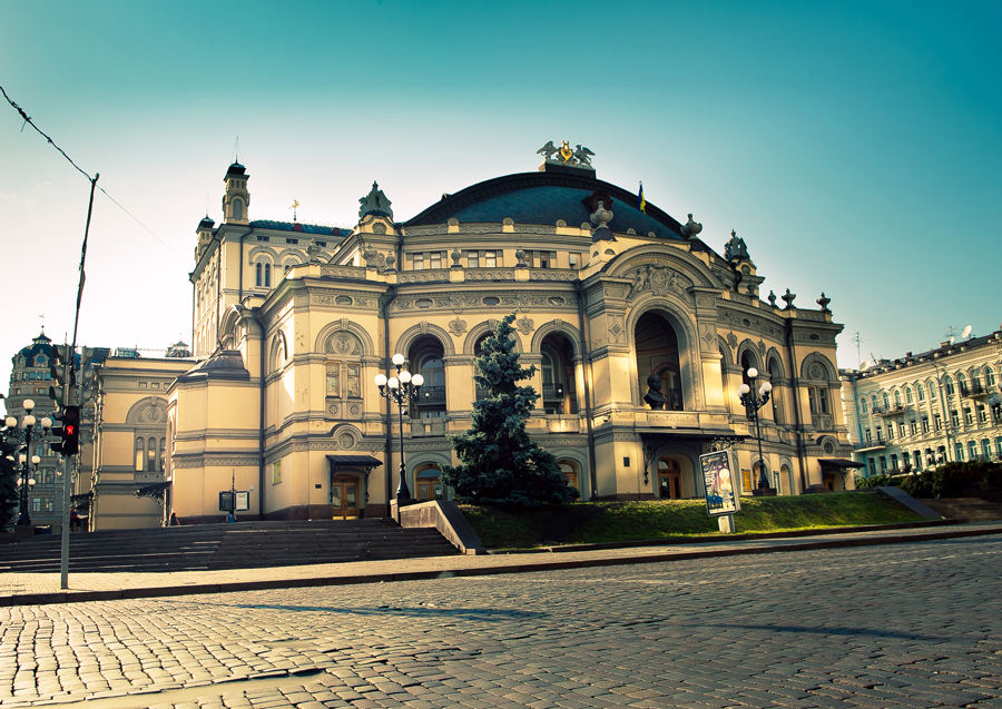 Tour “Kyiv – The City of Theatre”